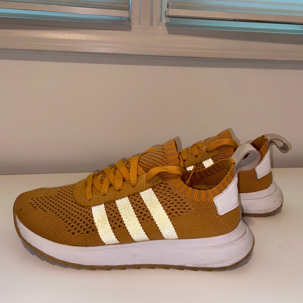 Adidas Prime Knit Flashback Women’s US 7.5